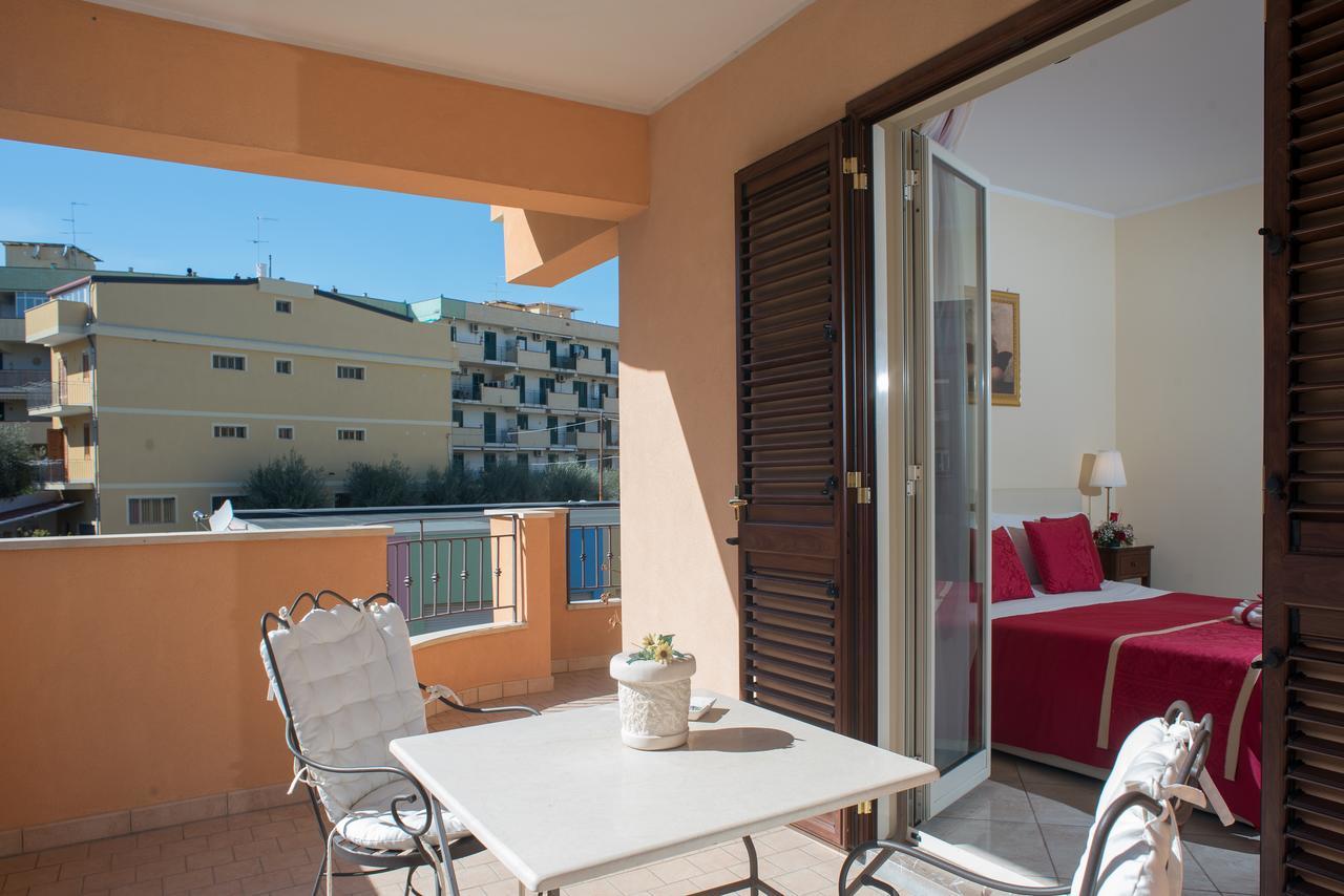 B&B Mareagrò Santa Teresa Di Riva Exterior foto